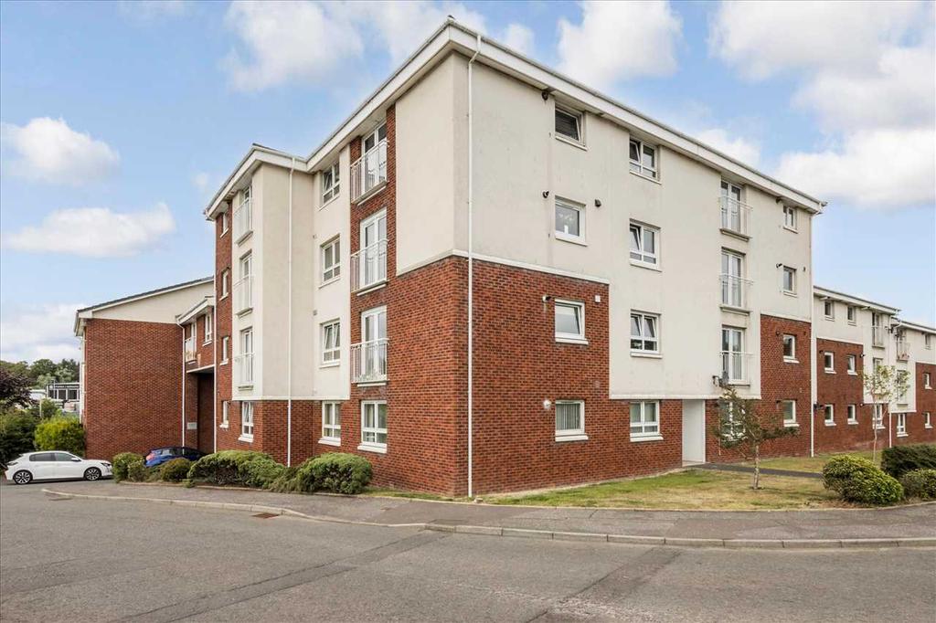 Eaglesham Road, Hairmyres, Flat 10, EAST KILBRIDE 2 bed apartment £