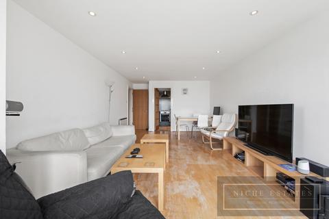 3 bedroom apartment to rent, St. Davids Square, London, E14