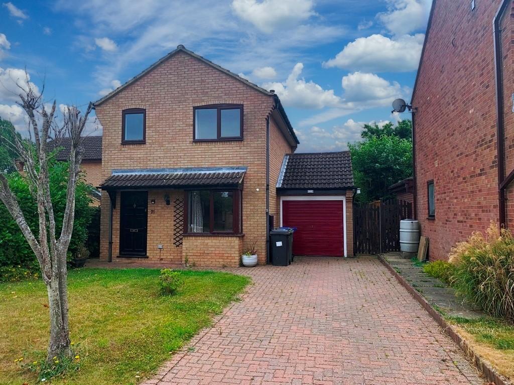 Dove Close, Towcester 3 bed detached house £1,250 pcm (£288 pw)