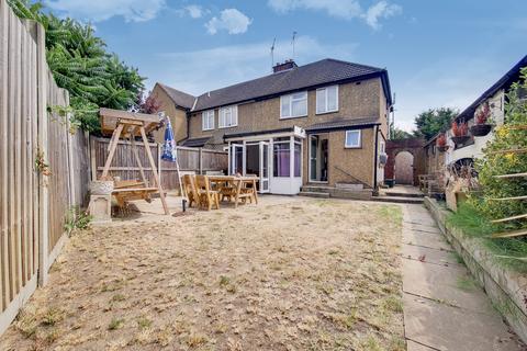 4 Fleece Road, Long Ditton, Surbiton, KT6 5JN