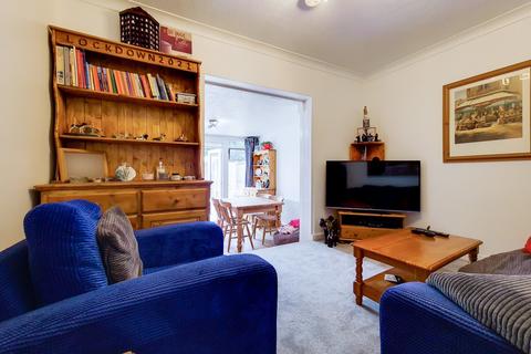 4 Fleece Road, Long Ditton, Surbiton, KT6 5JN