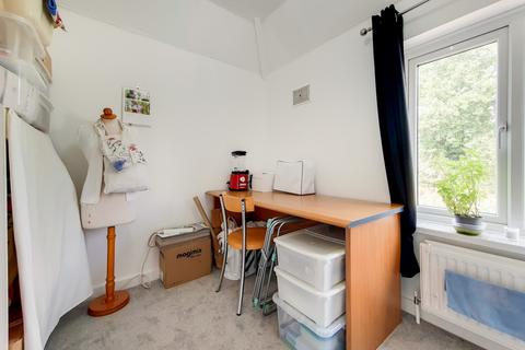 4 Fleece Road, Long Ditton, Surbiton, KT6 5JN