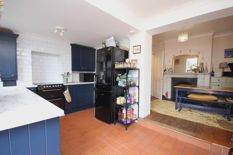 168 Bridge Road, Sarisbury Green, Southampton, SO31 7EH