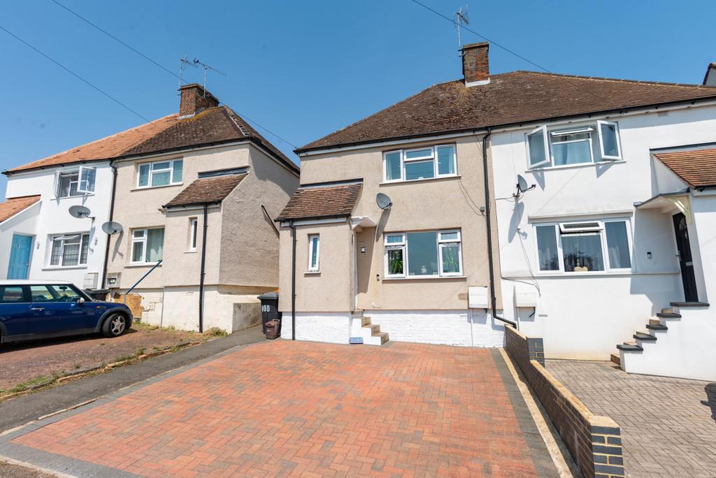 Soulbury Road, Linslade, Leighton Buzzard 3 bed semidetached house £355,000