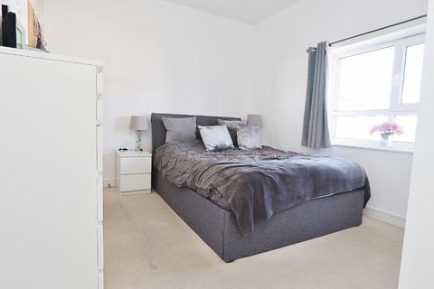 Flat 18, Brant Court Riverside Close, Romford, RM1 1EG