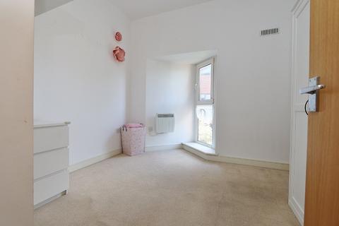 Flat 18, Brant Court Riverside Close, Romford, RM1 1EG