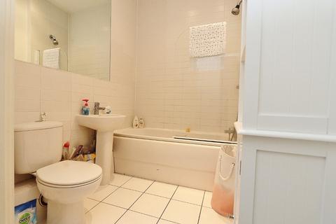 Flat 18, Brant Court Riverside Close, Romford, RM1 1EG