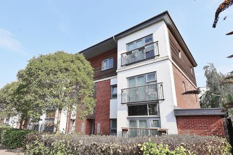 Flat 18, Brant Court Riverside Close, Romford, RM1 1EG