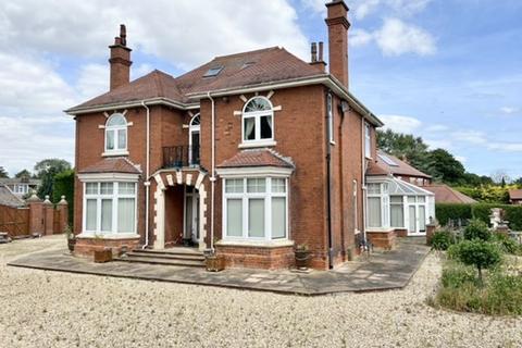 91 Cheapside, Waltham, Grimsby, DN37 0HP