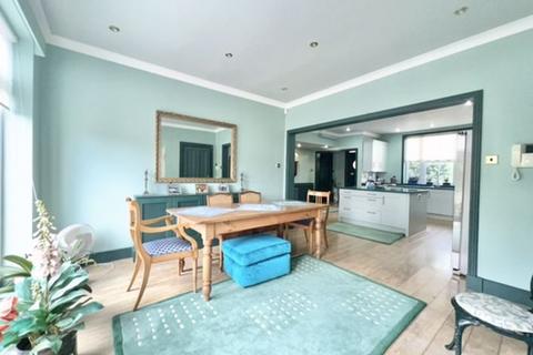 91 Cheapside, Waltham, Grimsby, DN37 0HP