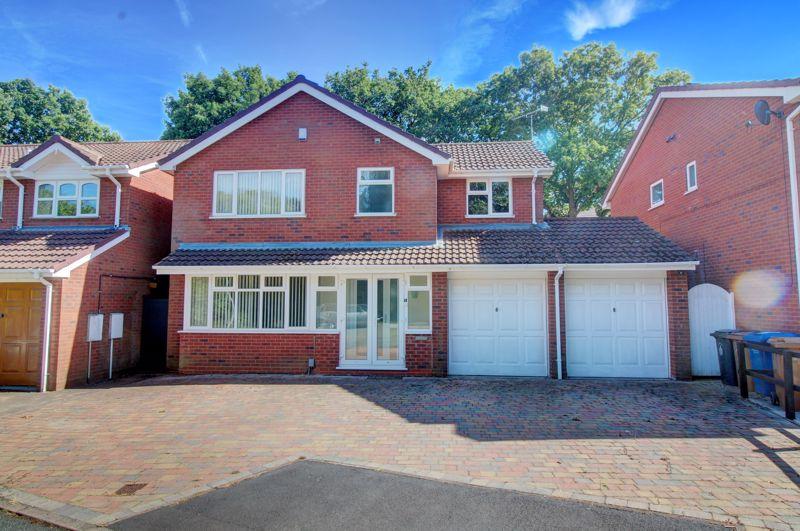 Wilkinson Close, Burntwood, WS7 9LN 4 bed detached house £420,000