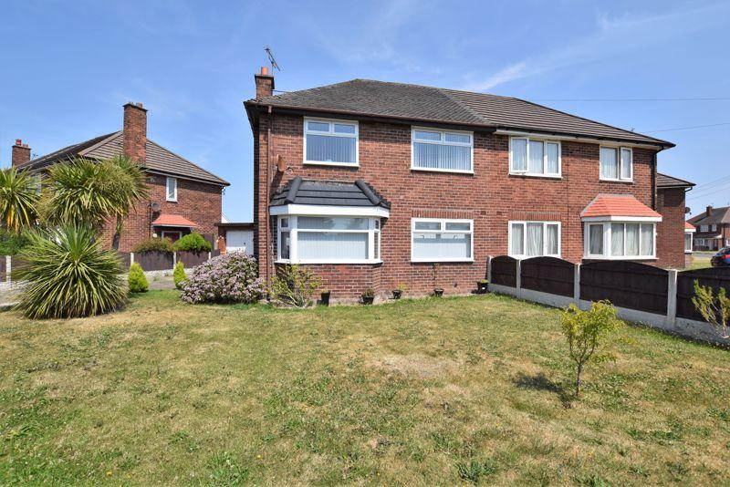 Wakefield Drive, Wirral 3 bed semidetached house £240,000