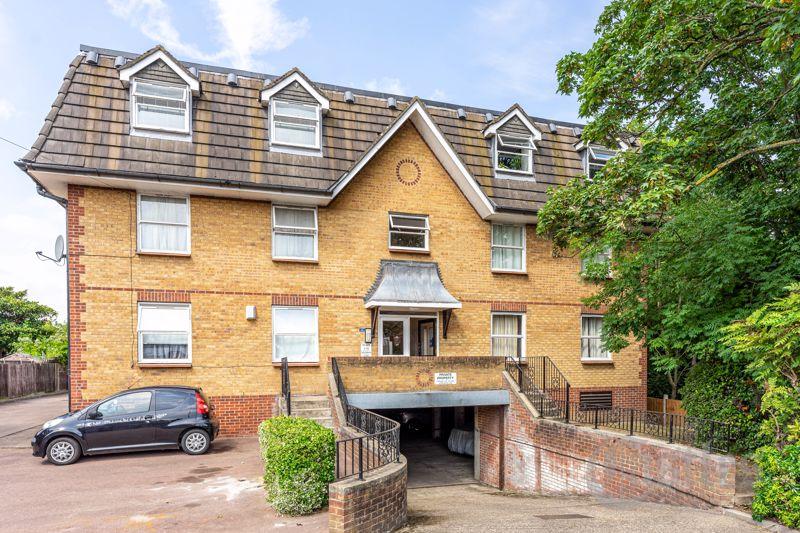 Millstream Close, London, N13 1 bed apartment for sale £225,000