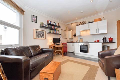 1 bedroom apartment to rent, Old Street, Clevedon