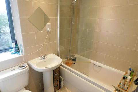 Flat 40, Castle Locks Castle Road, Kidderminster, DY11 6DX