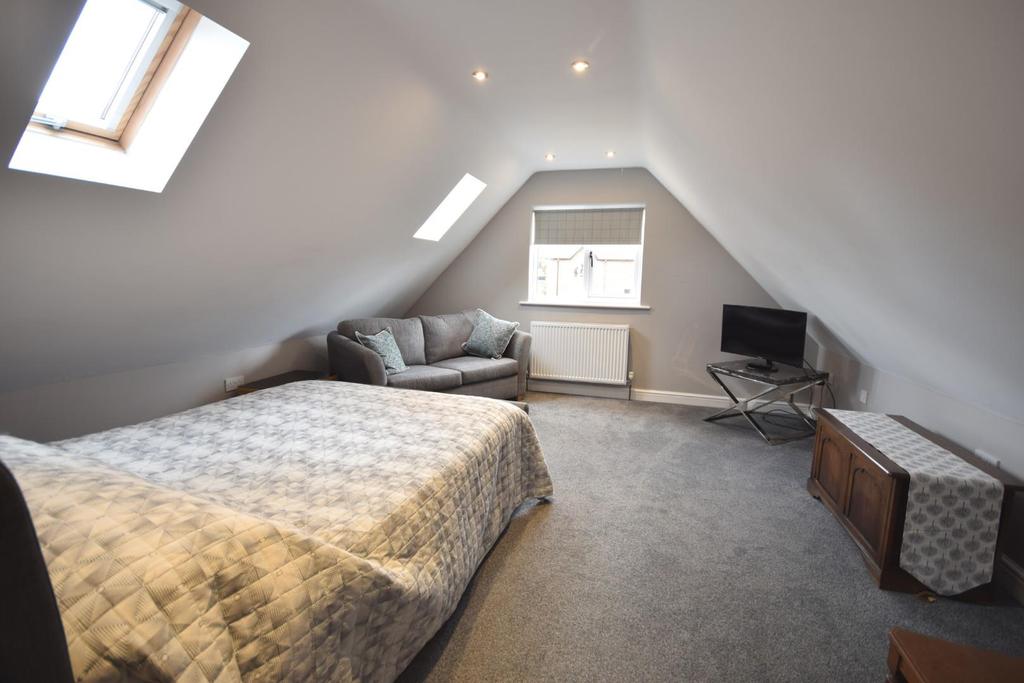 Double bedroom - view 1 of 2