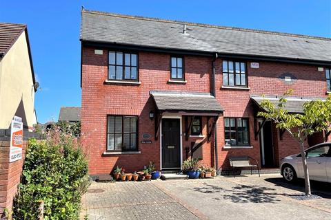 3 bedroom end of terrace house for sale, Stephenson Close, Conwy