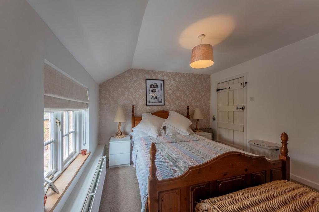 Sandstone Cottage-013.JPG