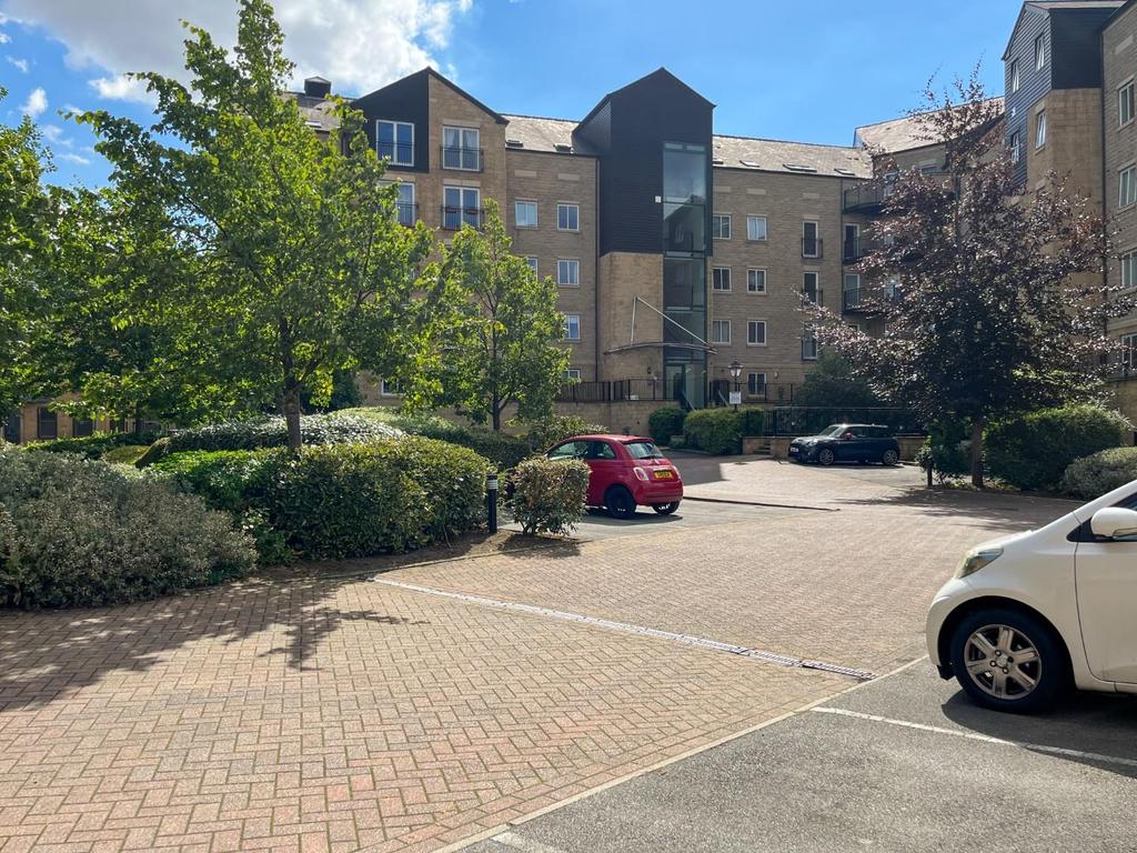 Textile Street, Ellis Court, Dewsbury 2 bed apartment for sale £90,000