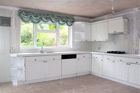 43 The Glade, Epsom, KT17 2HL