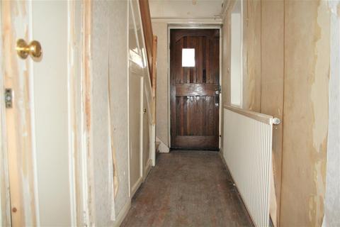 43 The Glade, Epsom, KT17 2HL