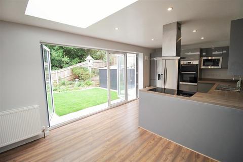 15 Beaufort Way, Ewell, Epsom, KT17 2PS