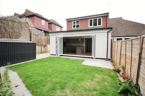 15 Beaufort Way, Ewell, Epsom, KT17 2PS