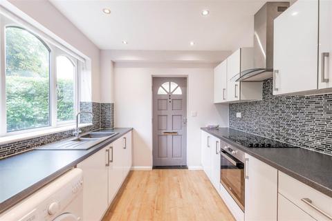 28 Five Trees Avenue, Sheffield, S17 3LW
