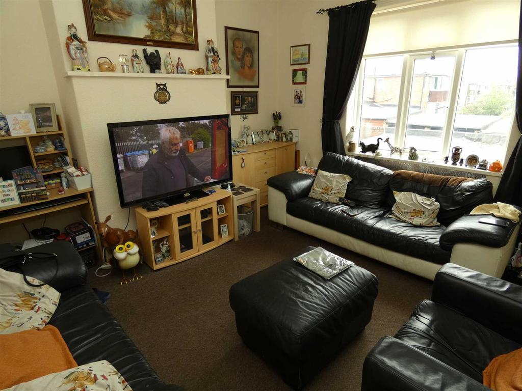 Front Street, Monkseaton 4 bed apartment £190,000