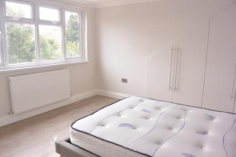 undefined, Golders Rise, Hendon, NW4