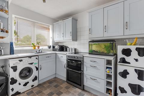23 Bakers Field, Lyneham, Chippenham, SN15 4NN