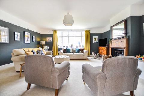 11 Coronation Road, Prestbury, Cheltenham, GL52 3DA