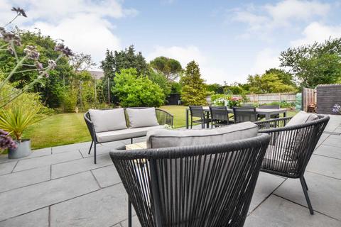 11 Coronation Road, Prestbury, Cheltenham, GL52 3DA