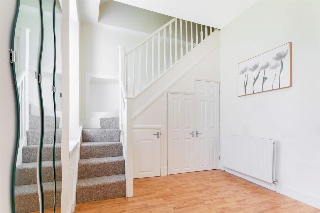 58a Campbell Street, Dunfermline... 2 bed £125,000