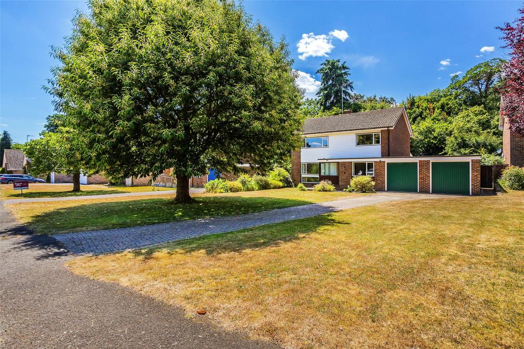 The Priory, Godstone, RH9 4 bed detached house £825,000