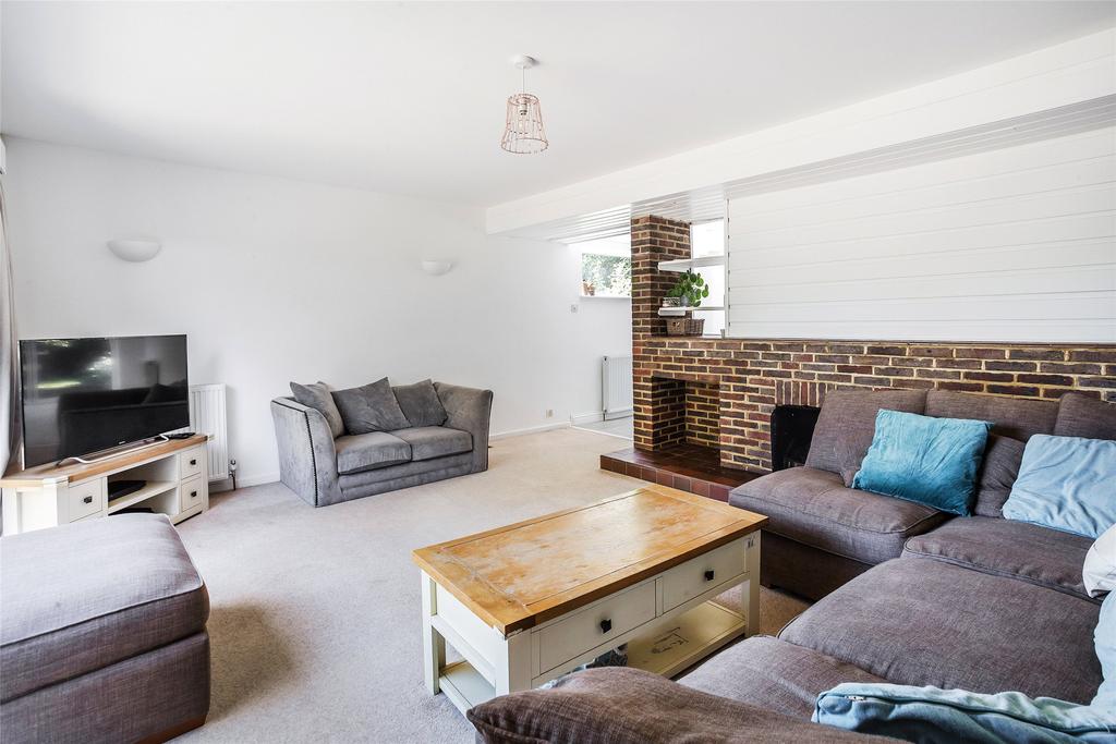 The Priory, Godstone, RH9 4 bed detached house £825,000