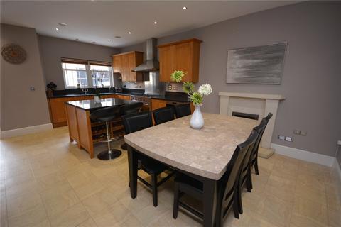 5 bedroom detached house to rent, Billers Chase, Springfield, CM1