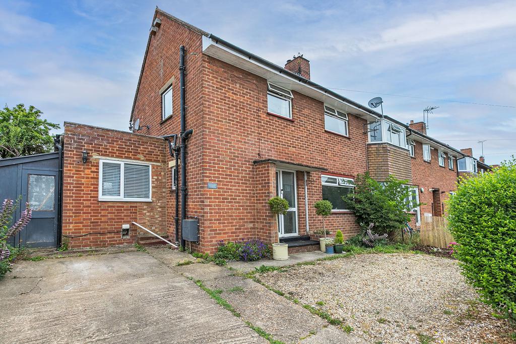 Hesketh Road, Yardley Gobion, NN12 3 bed end of terrace house £350,000