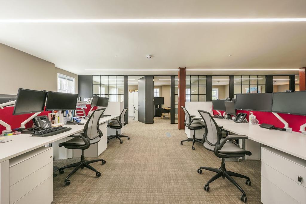 Office 1.jpg