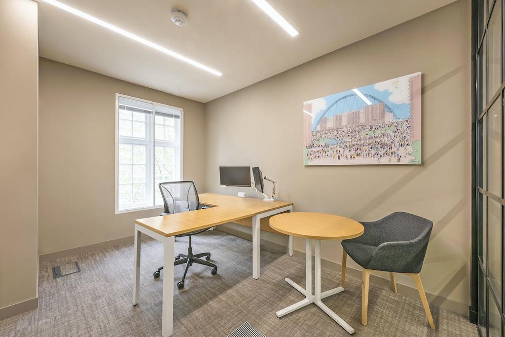Office 12.jpg