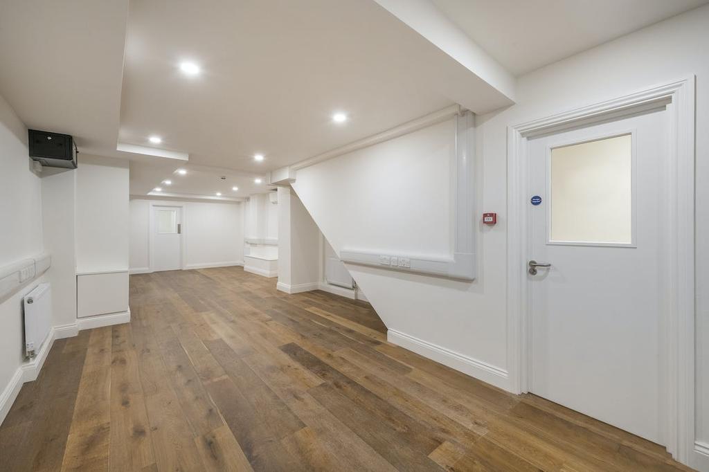 Office 8.jpg