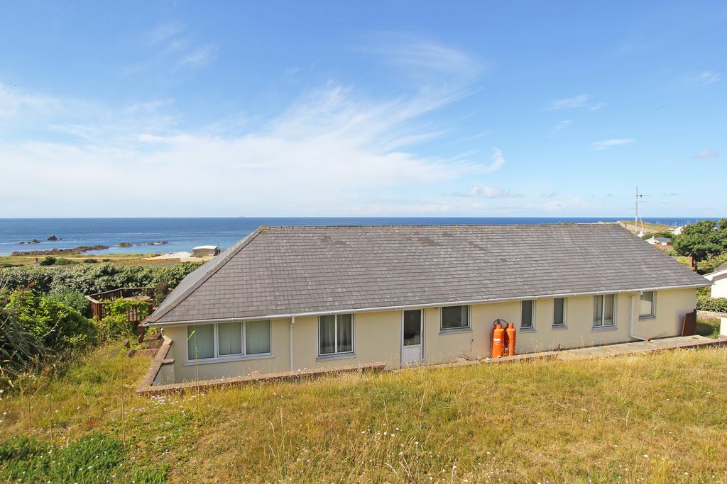 Le Petit Val, Alderney GY9 3 bed detached bungalow for sale £580,000