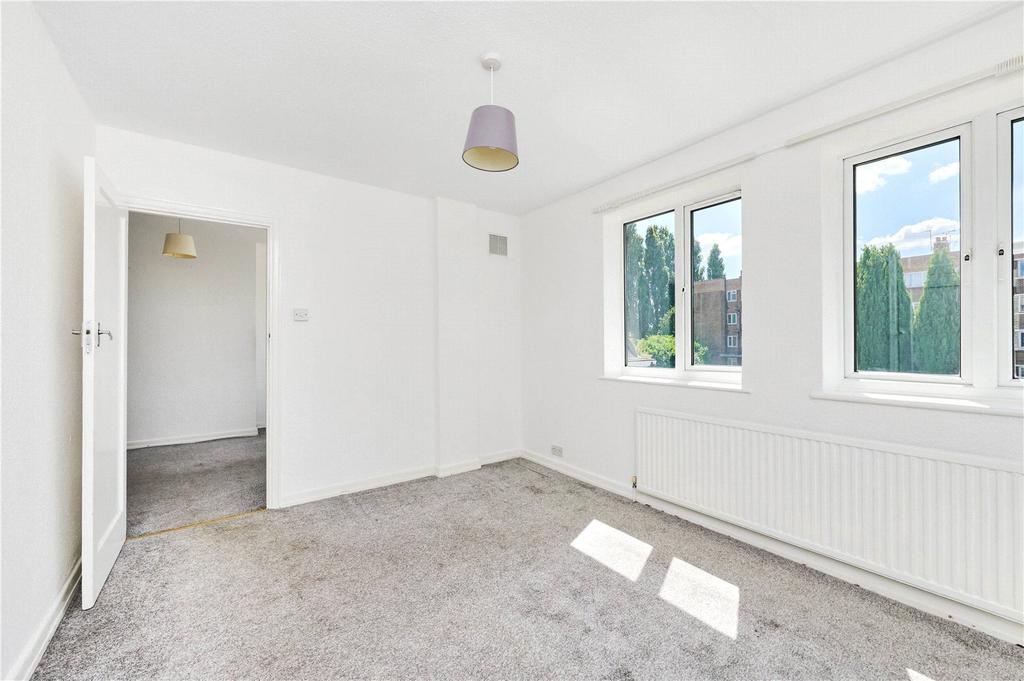 Kimber Road, London, SW18 1 bed flat £1,300 pcm (£300 pw)