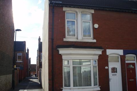 2 bedroom end of terrace house to rent, Scott Street, Redcar TS10
