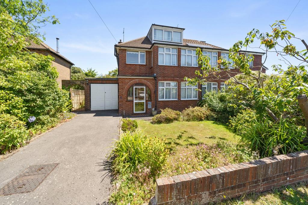 St. Johns Avenue, Burgess Hill, West Sussex, RH15 4 bed semidetached