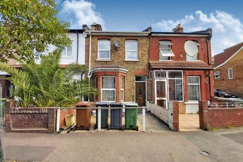 1 bedroom flat for sale - Harvey Road, London E11