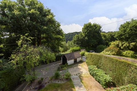 4 bedroom detached house for sale, Hindhead Road, Haslemere, GU27