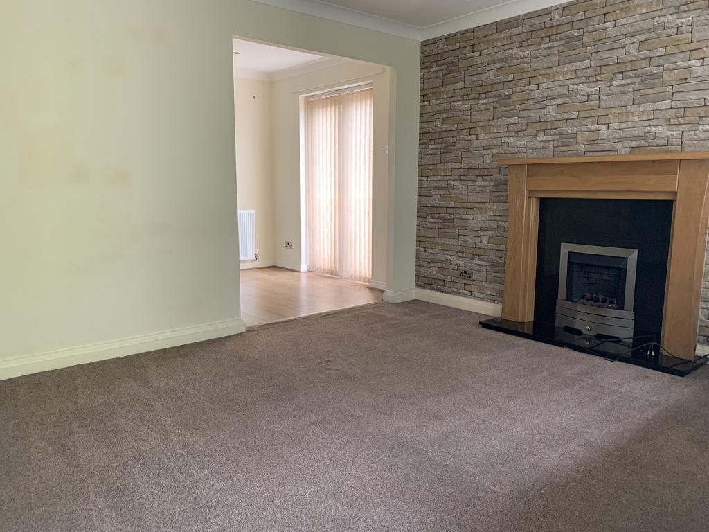 Longton Road, Burnley BB12 2 bed semidetached house £625 pcm (£144 pw)