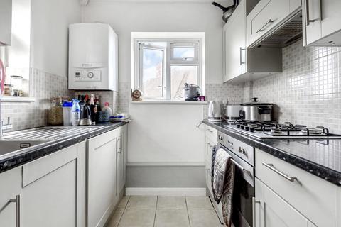74 Gregory Crescent, London, SE9 5RY