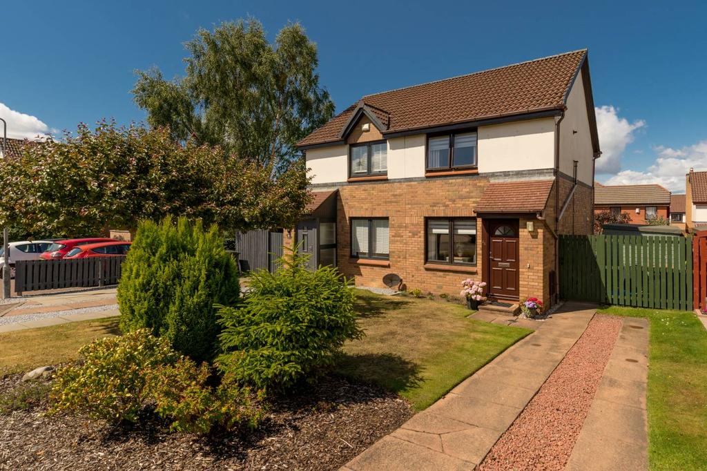 44 Stoneyflatts Park, South... 2 bed semidetached house £200,000